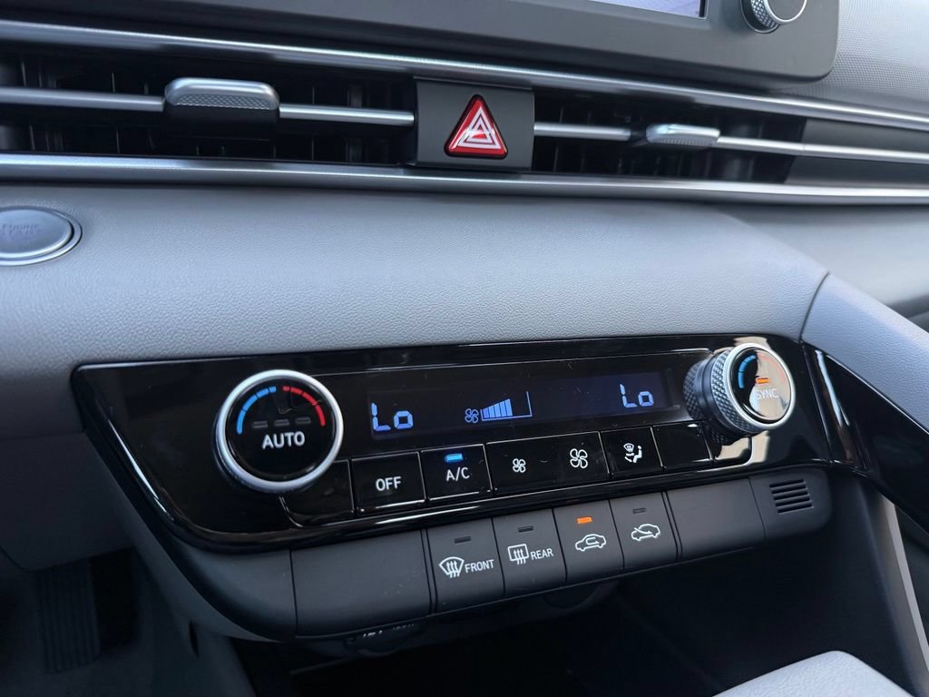 New 2026 Hyundai Elantra Hybrid FWD image 17
