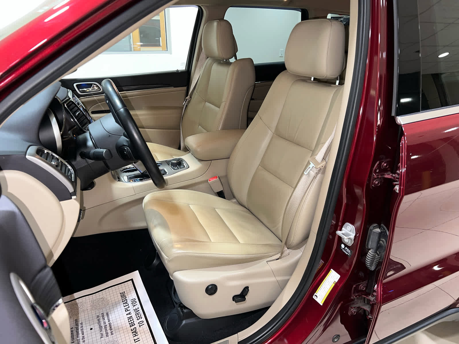 Used 2021 Jeep Grand Cherokee Limited AWD/4WD image 18