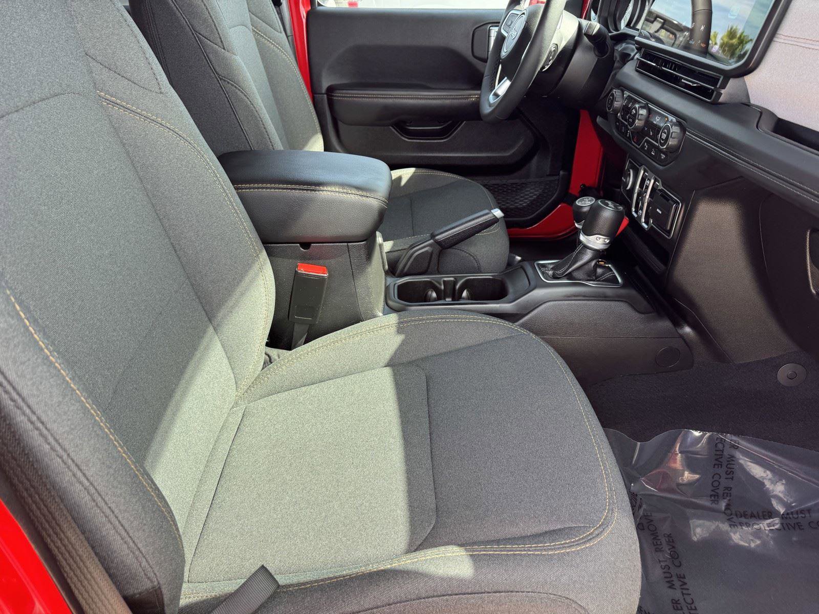 Certified 2025 Jeep Wrangler Sahara w/ Safety Group AWD/4WD image 9