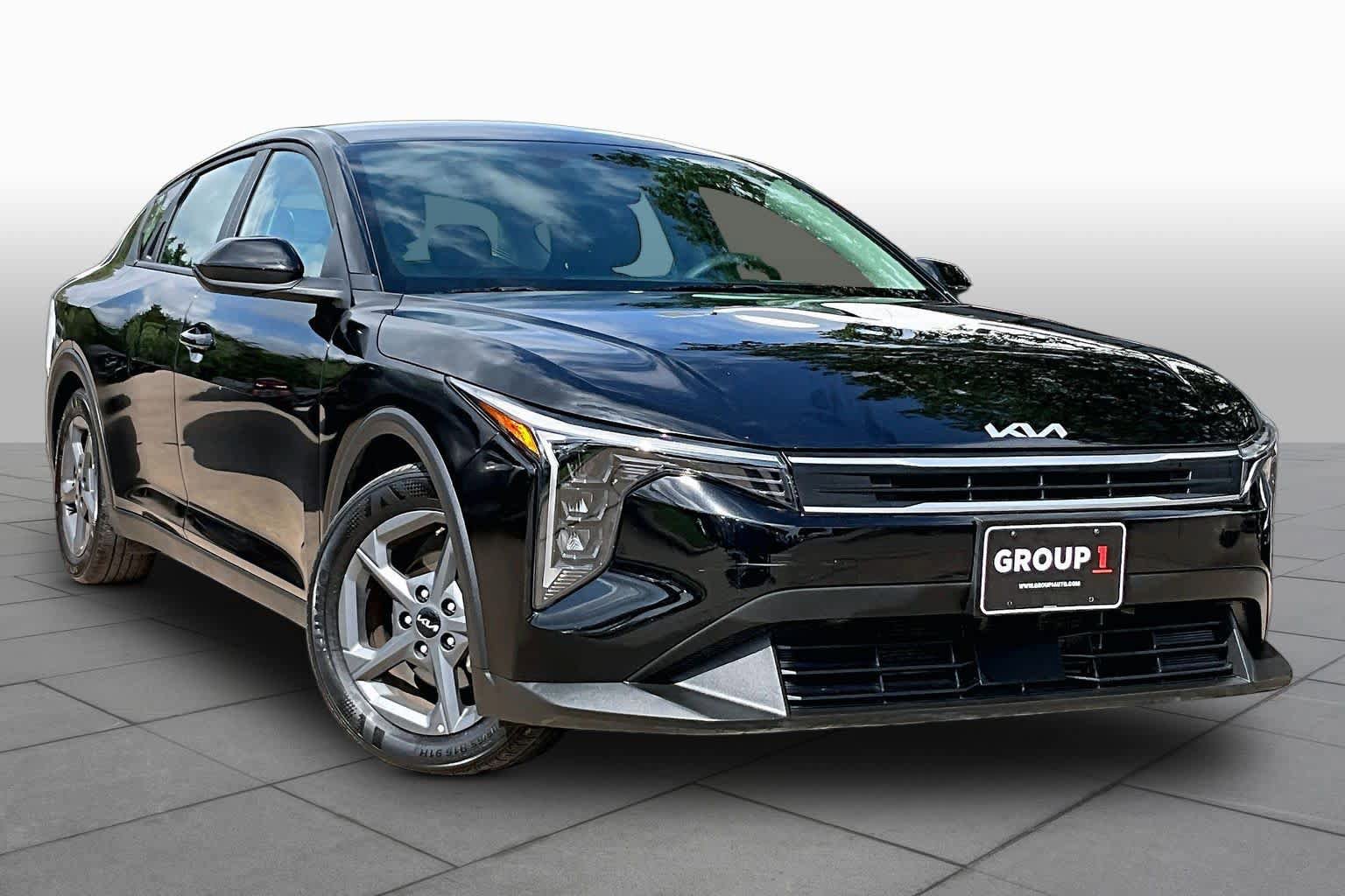 Used 2025 Kia K4 FWD image 3