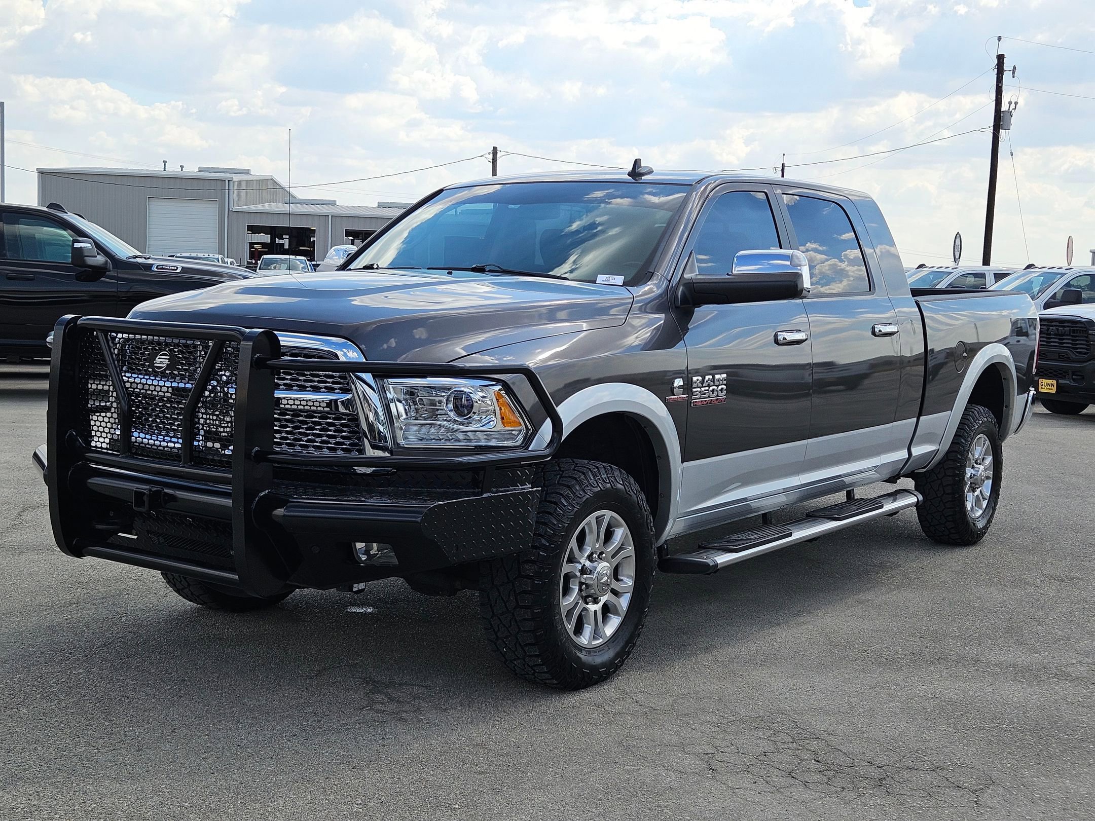 Used 2014 RAM 3500 Laramie w/ Protection Group image 7