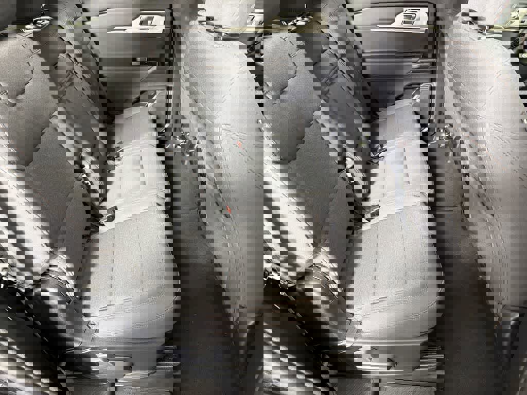 Used 2025 Ford Explorer Active image 27