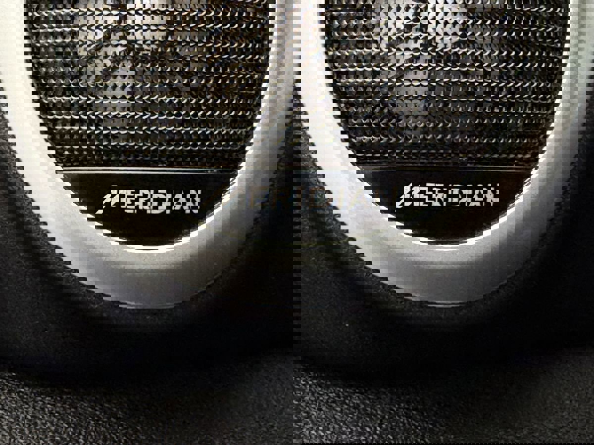 Used 2020 Land Rover Range Rover Evoque R-Dynamic SE image 19