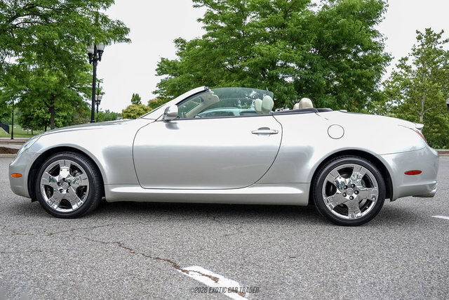 Used 2005 Lexus SC 430 Convertible RWD image 3
