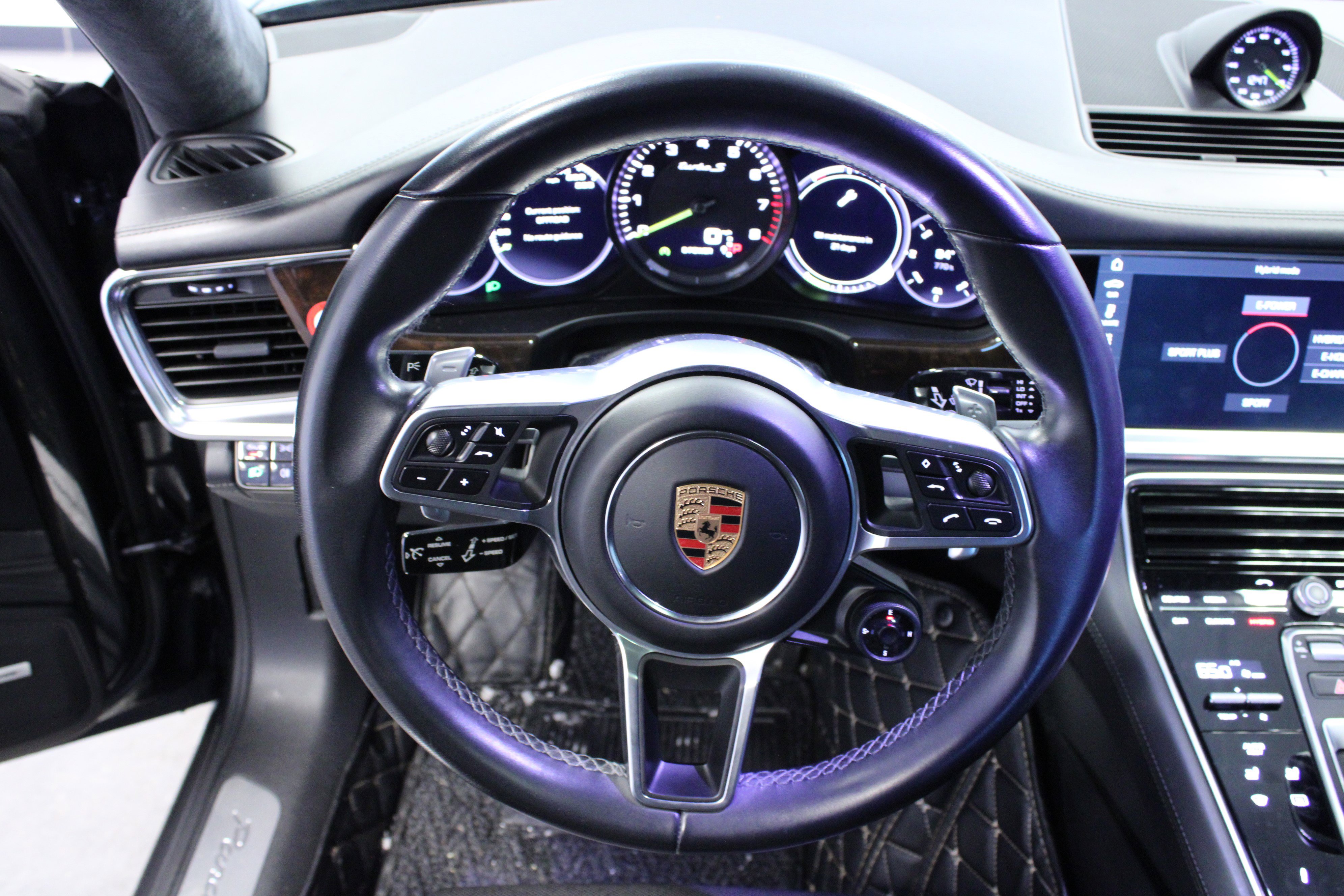 Used 2018 Porsche Panamera Turbo S image 17