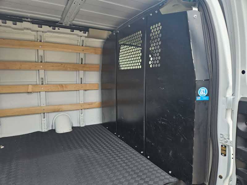 Used 2024 GMC Savana 2500 w/ Driver Convenience Package RWD image 8