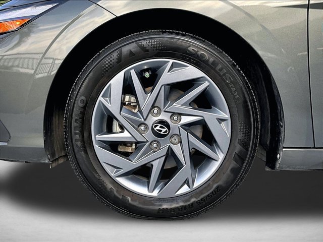 Used 2024 Hyundai Elantra SEL FWD image 8