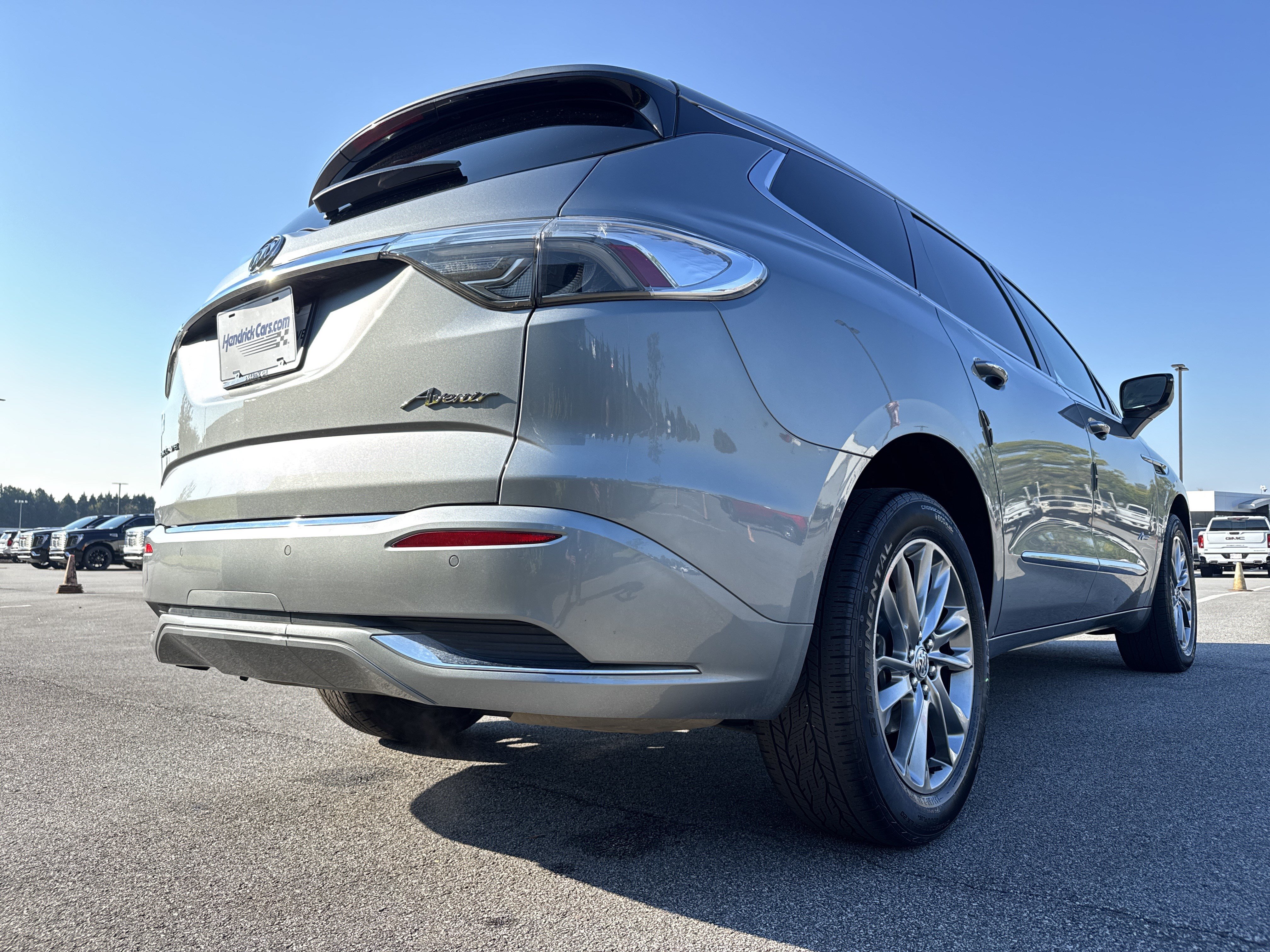 Used 2023 Buick Enclave Avenir w/ Avenir Technology Package FWD image 10