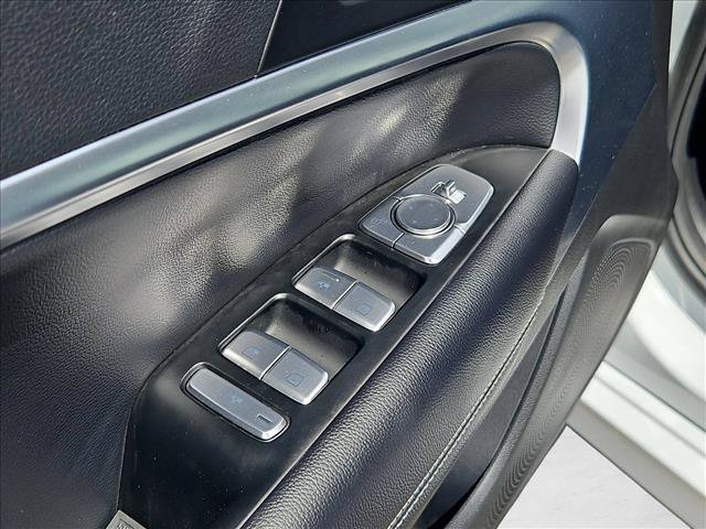 Used 2026 Genesis G70 2.5T RWD image 11