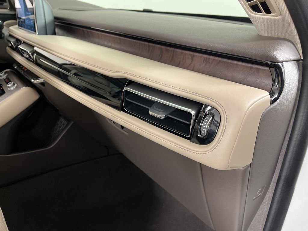 Used 2021 Lincoln Aviator Grand Touring w/ Elements Package Plus image 21