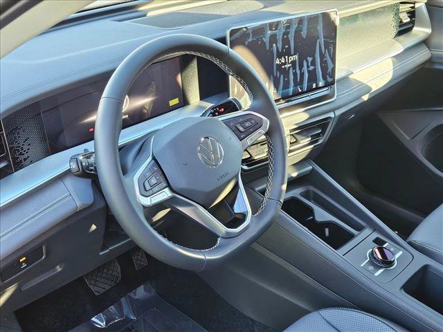 New 2026 Volkswagen Tiguan SE image 3