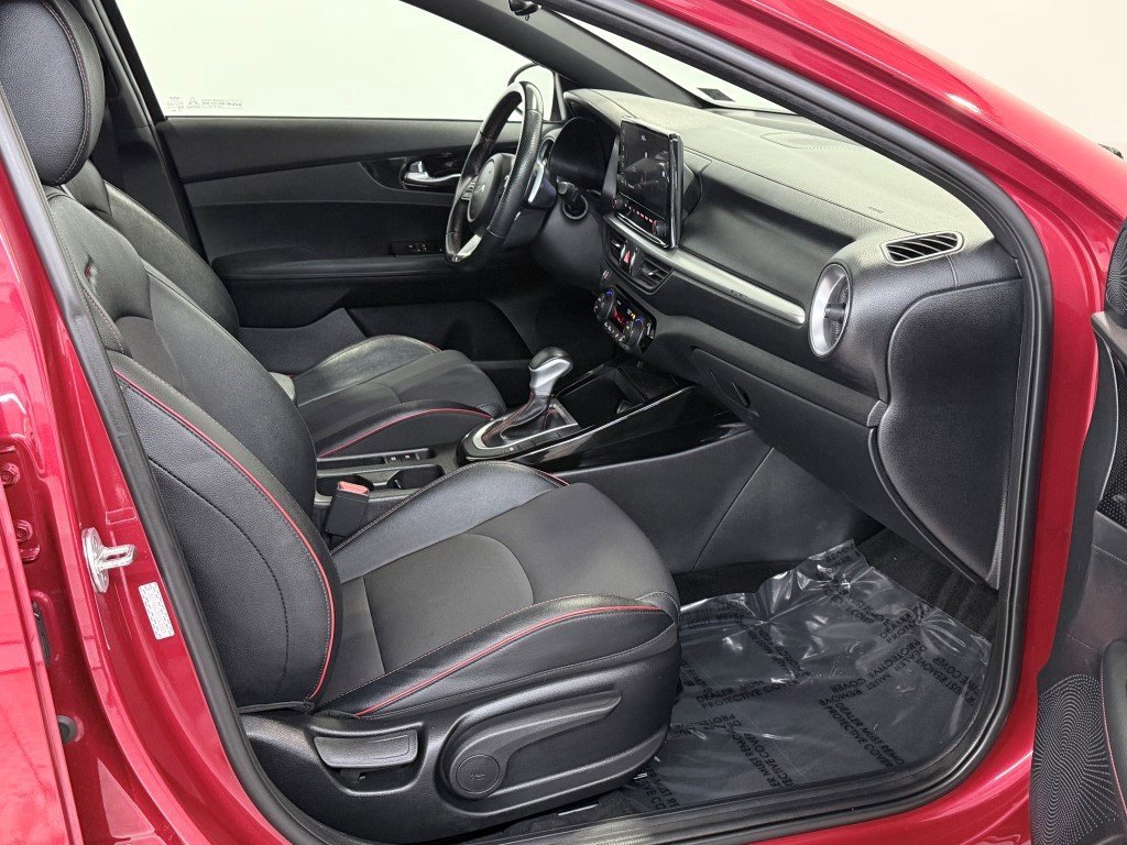 Used 2023 Kia Forte GT image 9
