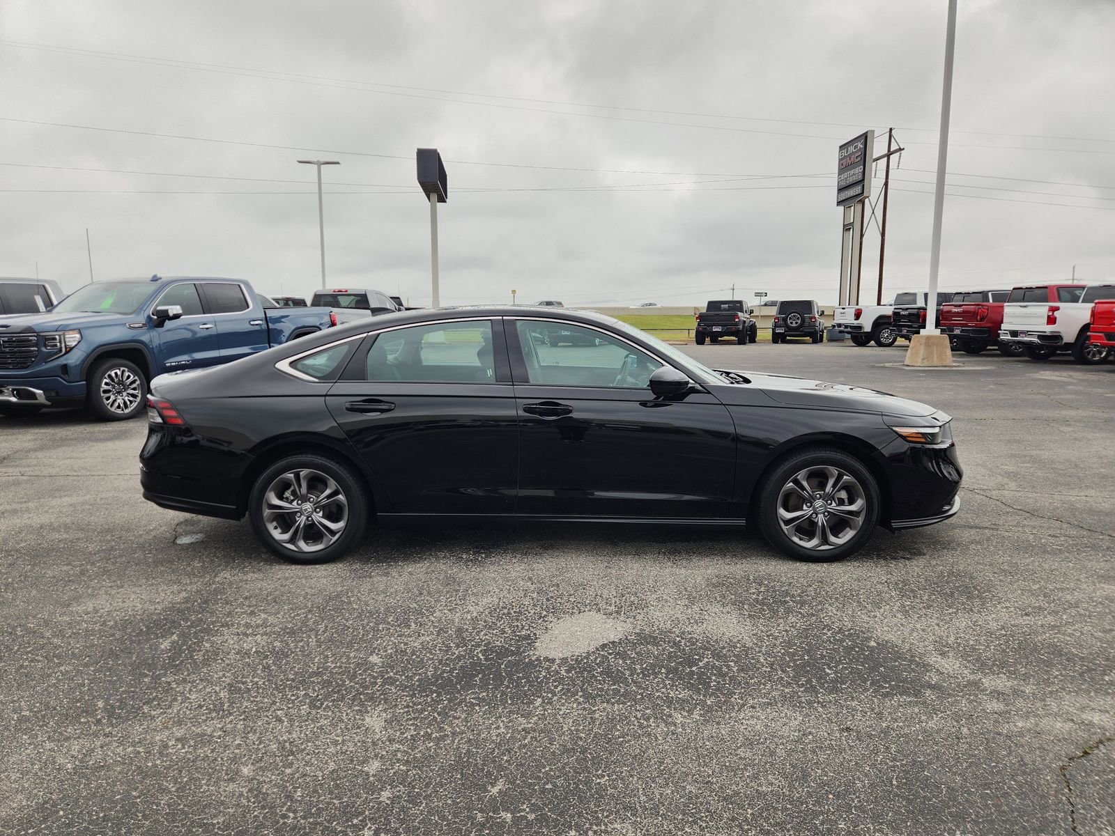 Used 2024 Honda Accord EX image 7