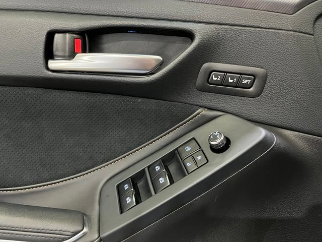 Certified 2022 Toyota Avalon Touring FWD image 13