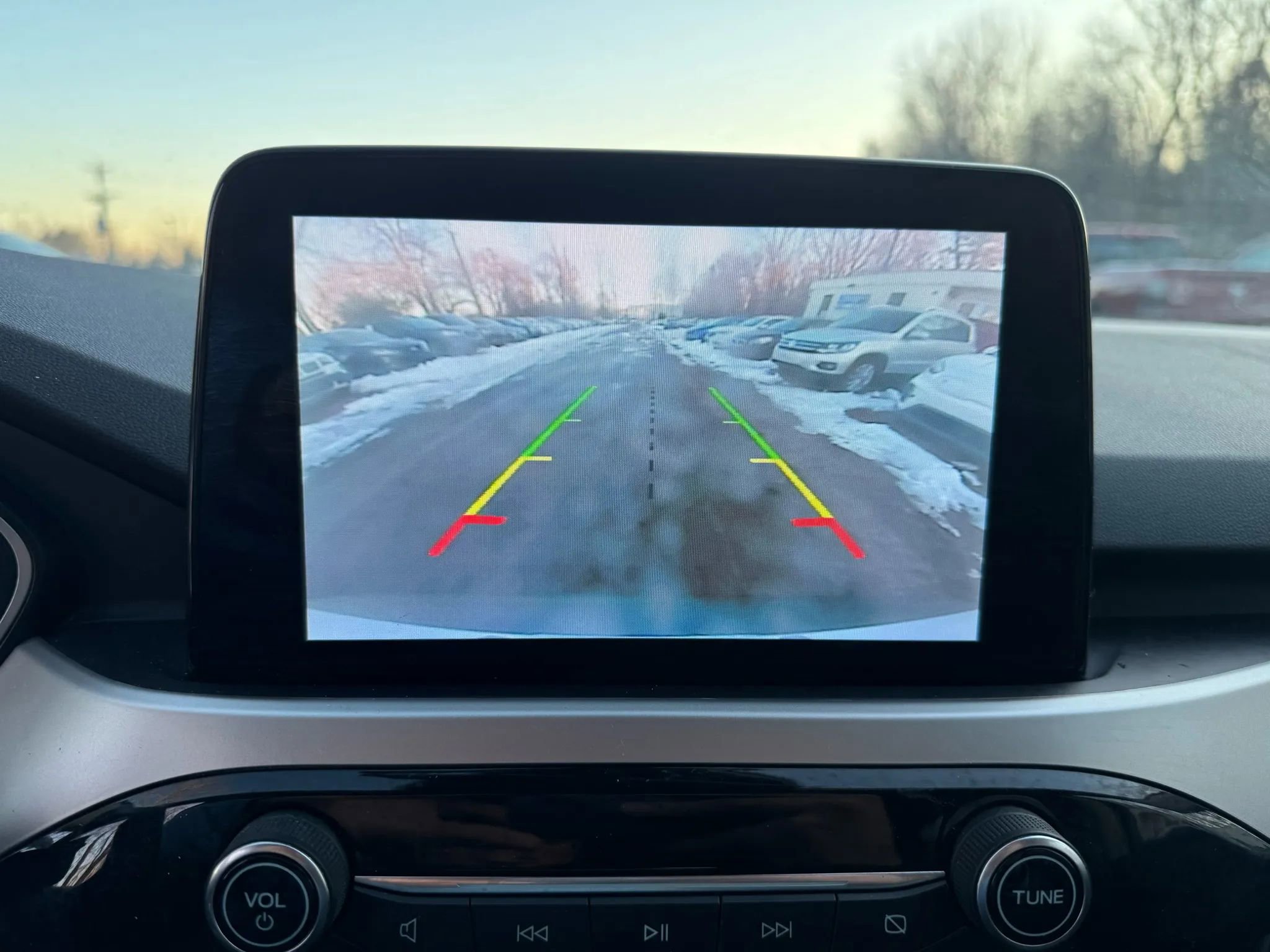 Used 2020 Ford Escape SE image 15