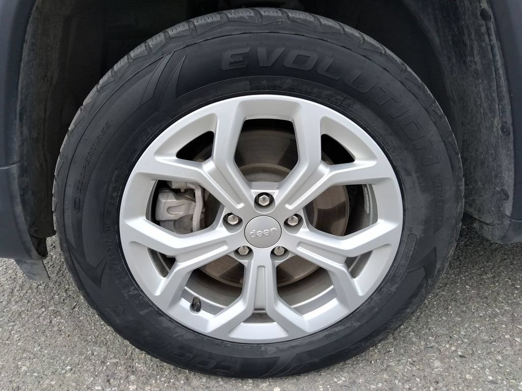 Used 2024 Jeep Compass Latitude AWD/4WD image 10