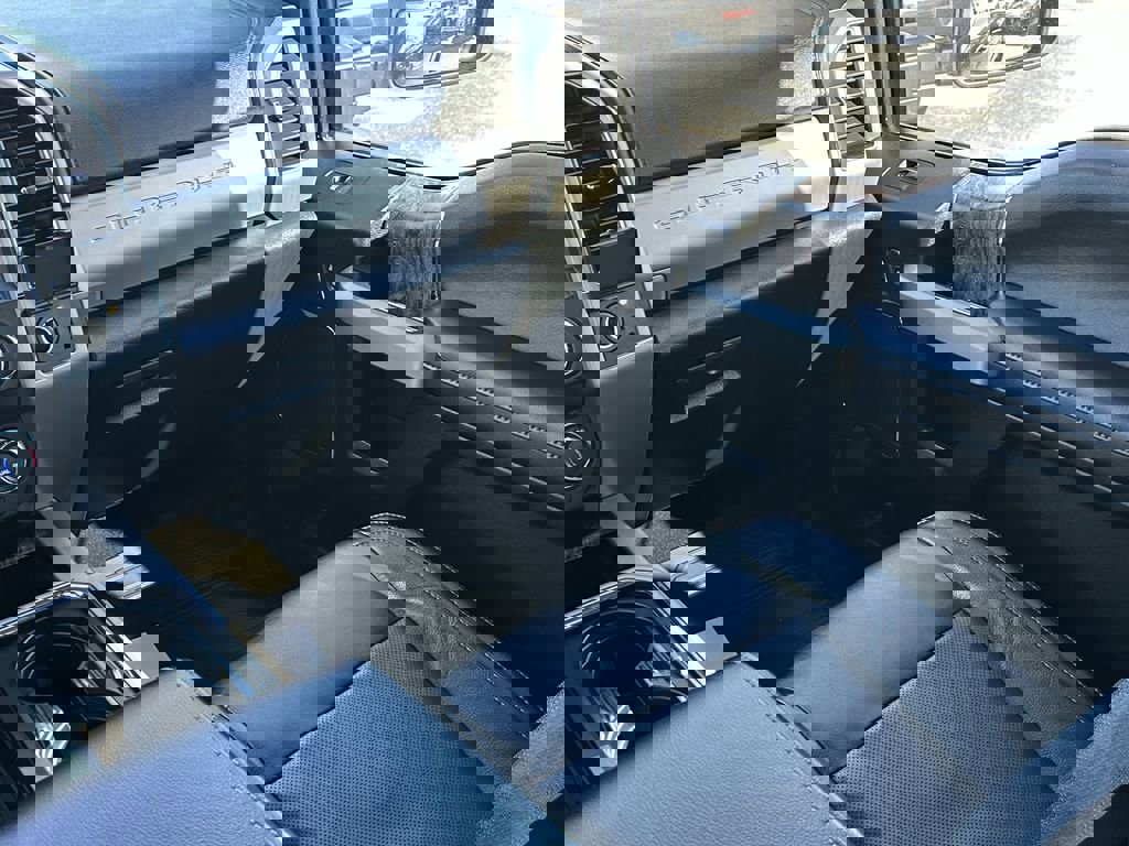 Used 2019 Ford F250 Lariat w/ Lariat Ultimate Package image 18