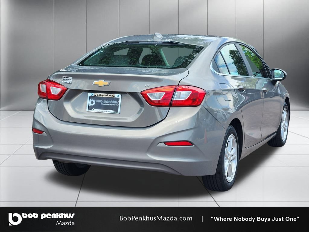 Used 2018 Chevrolet Cruze LT FWD image 25