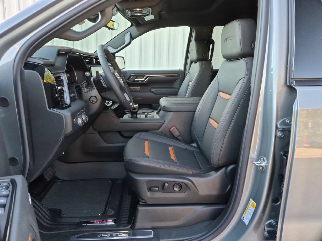 New 2026 GMC Sierra 1500 AT4 w/ AT4 Premium Package AWD/4WD image 18