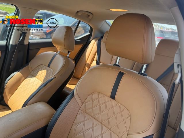 Used 2020 Nissan Sentra SV w/ SV Premium Package FWD image 15