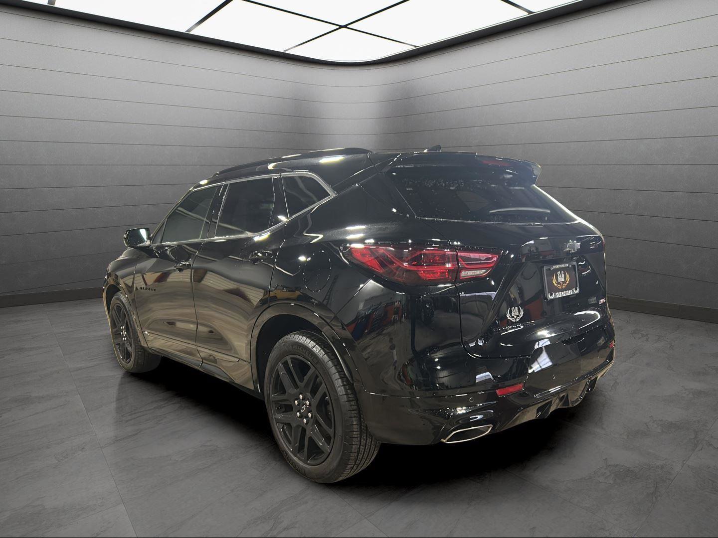 Used 2025 Chevrolet Blazer RS w/ Driver Confidence II Package image 2