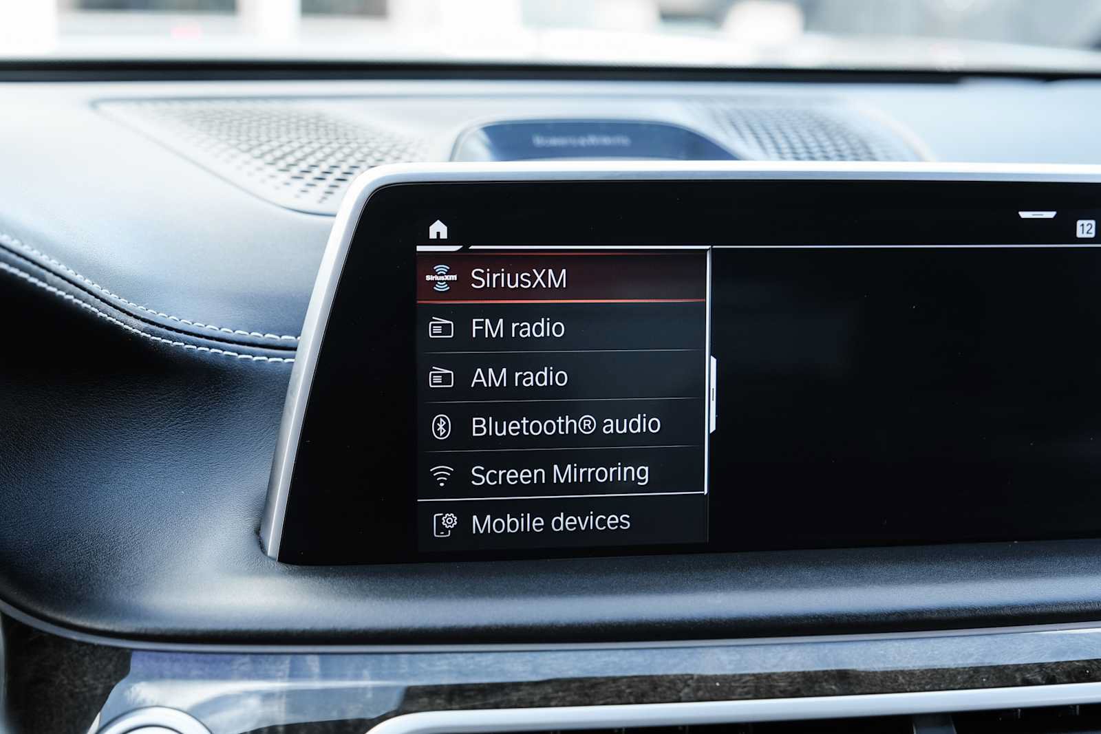 Used 2022 BMW M760i xDrive w/ Luxury Rear Seating Package AWD/4WD image 54