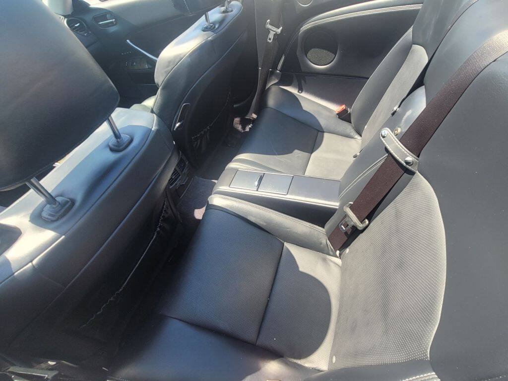 Used 2010 Lexus IS 250C RWD image 13