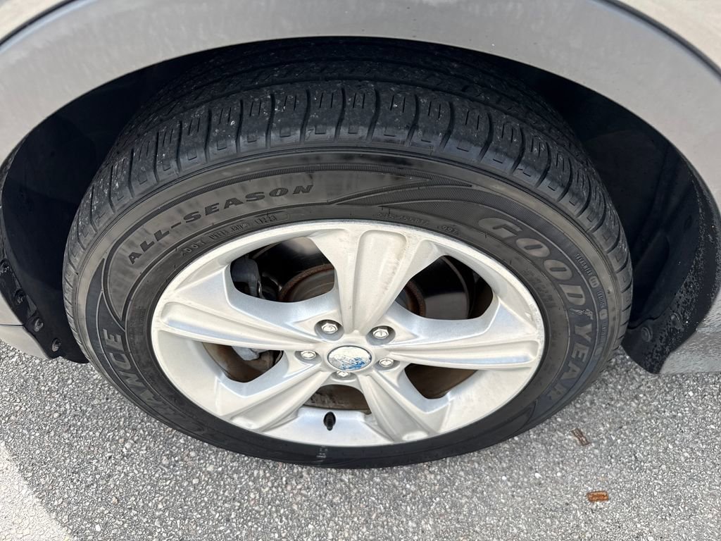 Used 2013 Ford Escape SE FWD image 10