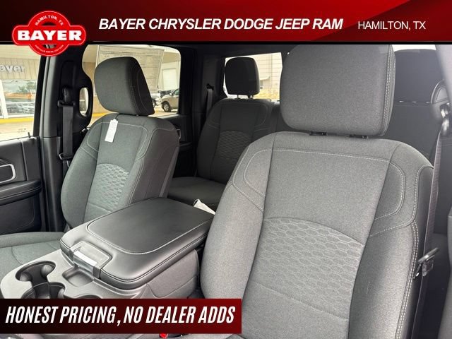 New 2026 RAM 3500 Big Horn AWD/4WD image 17