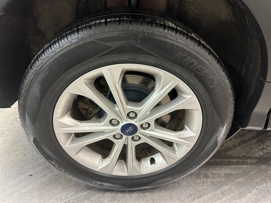 Used 2018 Ford Escape SE image 31