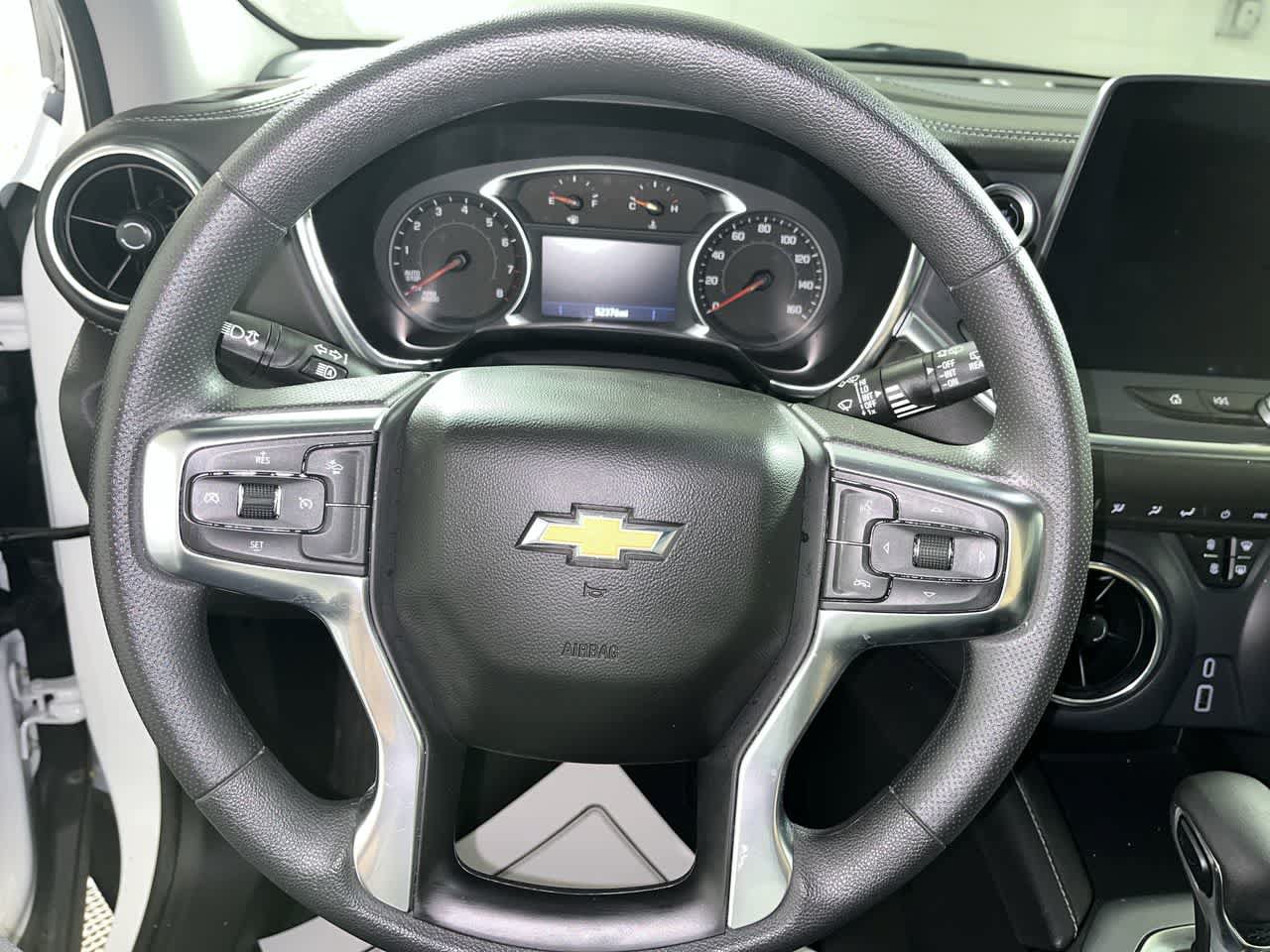 Used 2022 Chevrolet Equinox Premier w/ LPO, Floor Liner Package AWD/4WD image 16