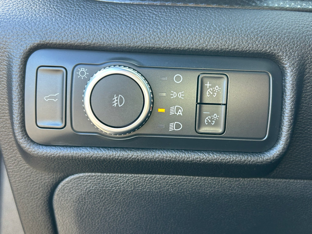 Used 2022 Ford Explorer ST w/ Equipment Group 401A AWD/4WD image 17