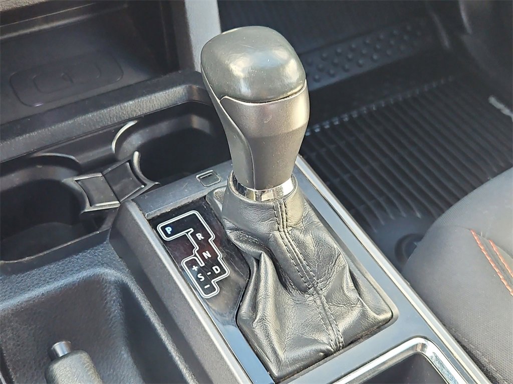 Used 2018 Toyota Tacoma TRD Sport w/ Technology Package image 27