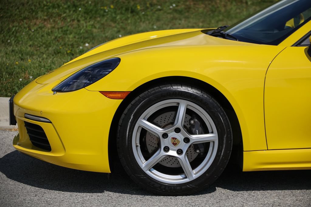 Certified 2024 Porsche 718 Boxster RWD image 40