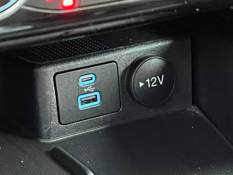 Certified 2022 Ford Escape Titanium w/ Titanium Elite Package image 27