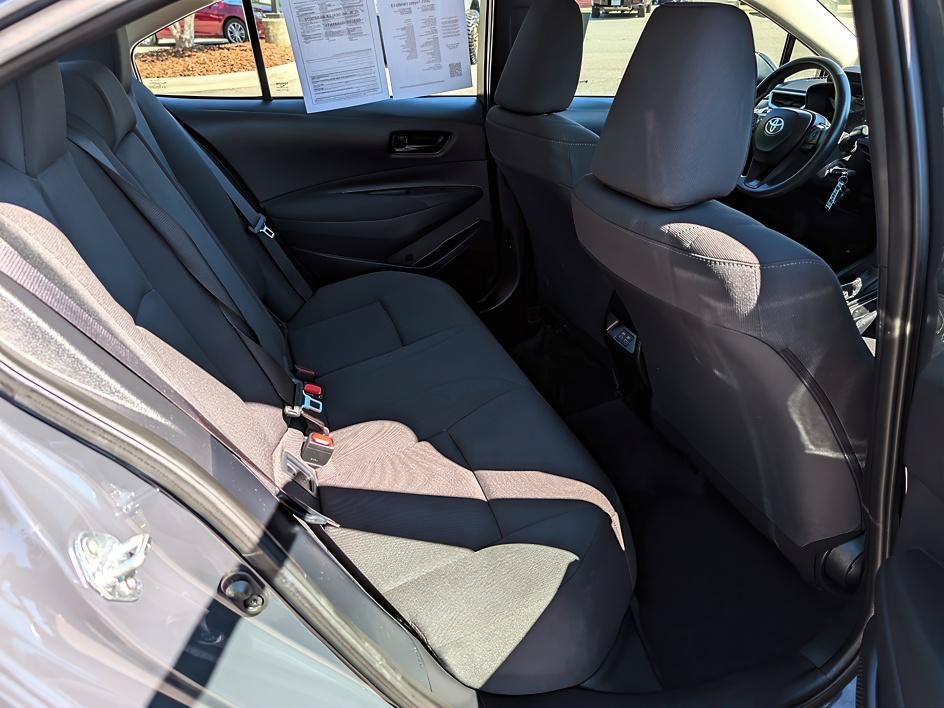 Used 2025 Toyota Corolla LE FWD image 13