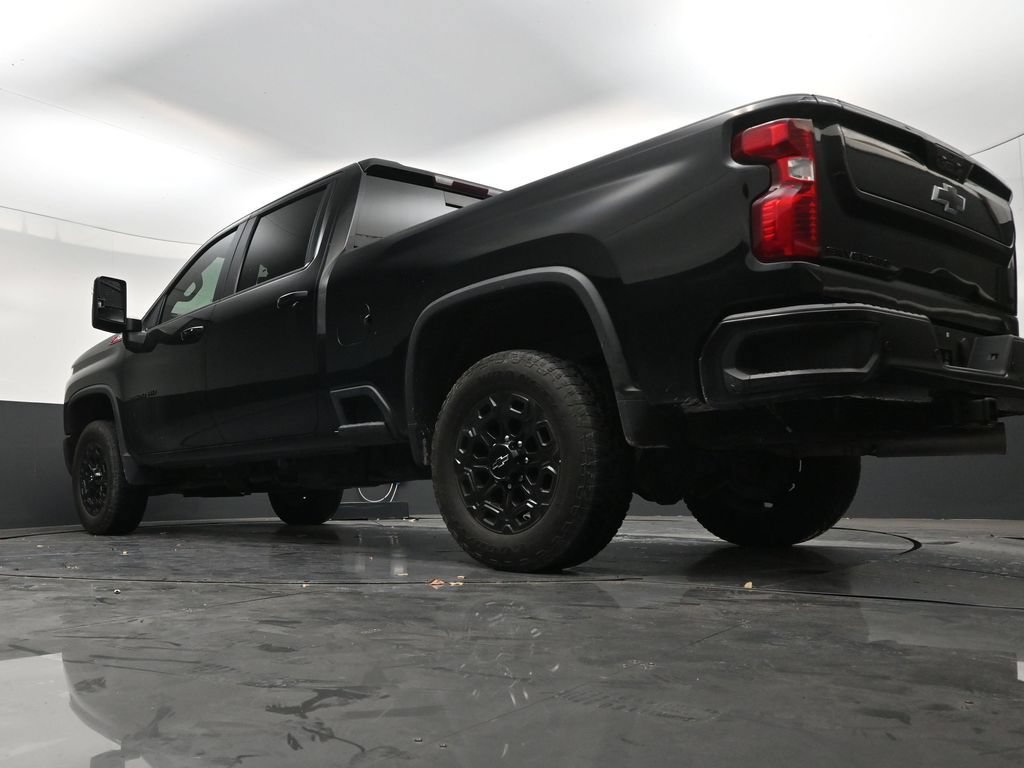 Used 2022 Chevrolet Silverado 2500 LT w/ Midnight Edition AWD/4WD image 22