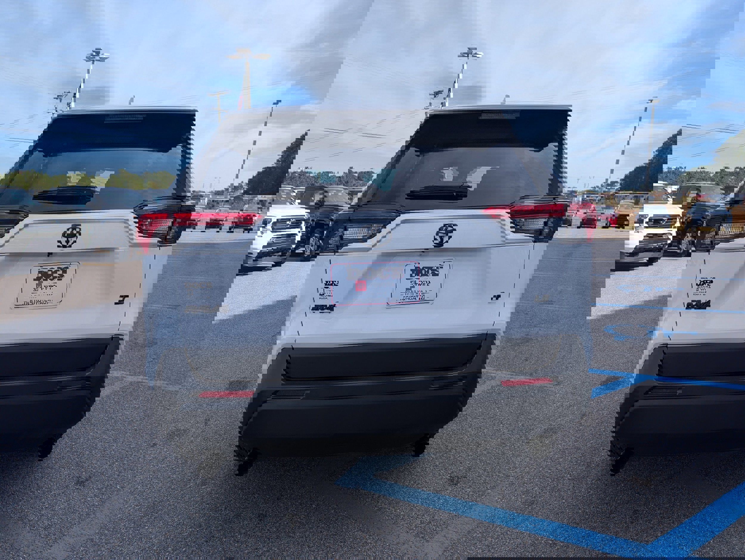 New 2025 Toyota RAV4 LE image 4