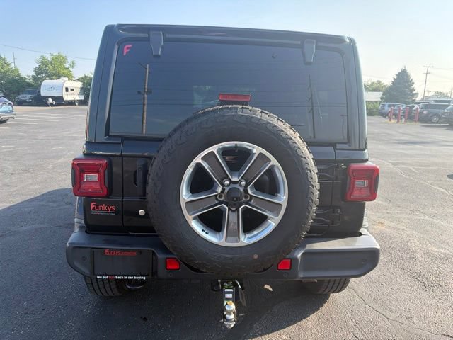 Used 2018 Jeep Wrangler Unlimited Sahara AWD/4WD image 6