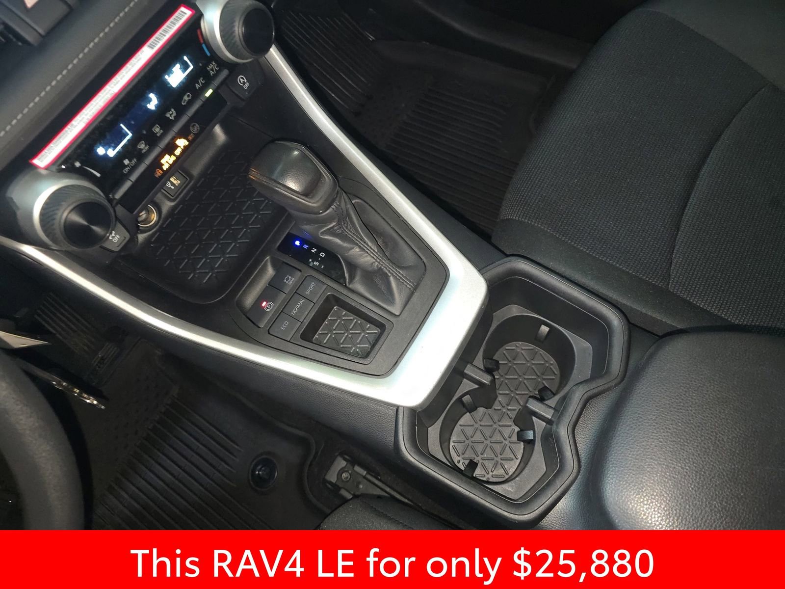 Used 2024 Toyota RAV4 LE image 30