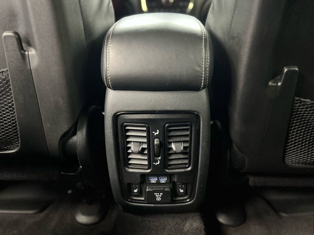 Used 2018 Dodge Durango SRT w/ SRT Interior Appearance Group image 38