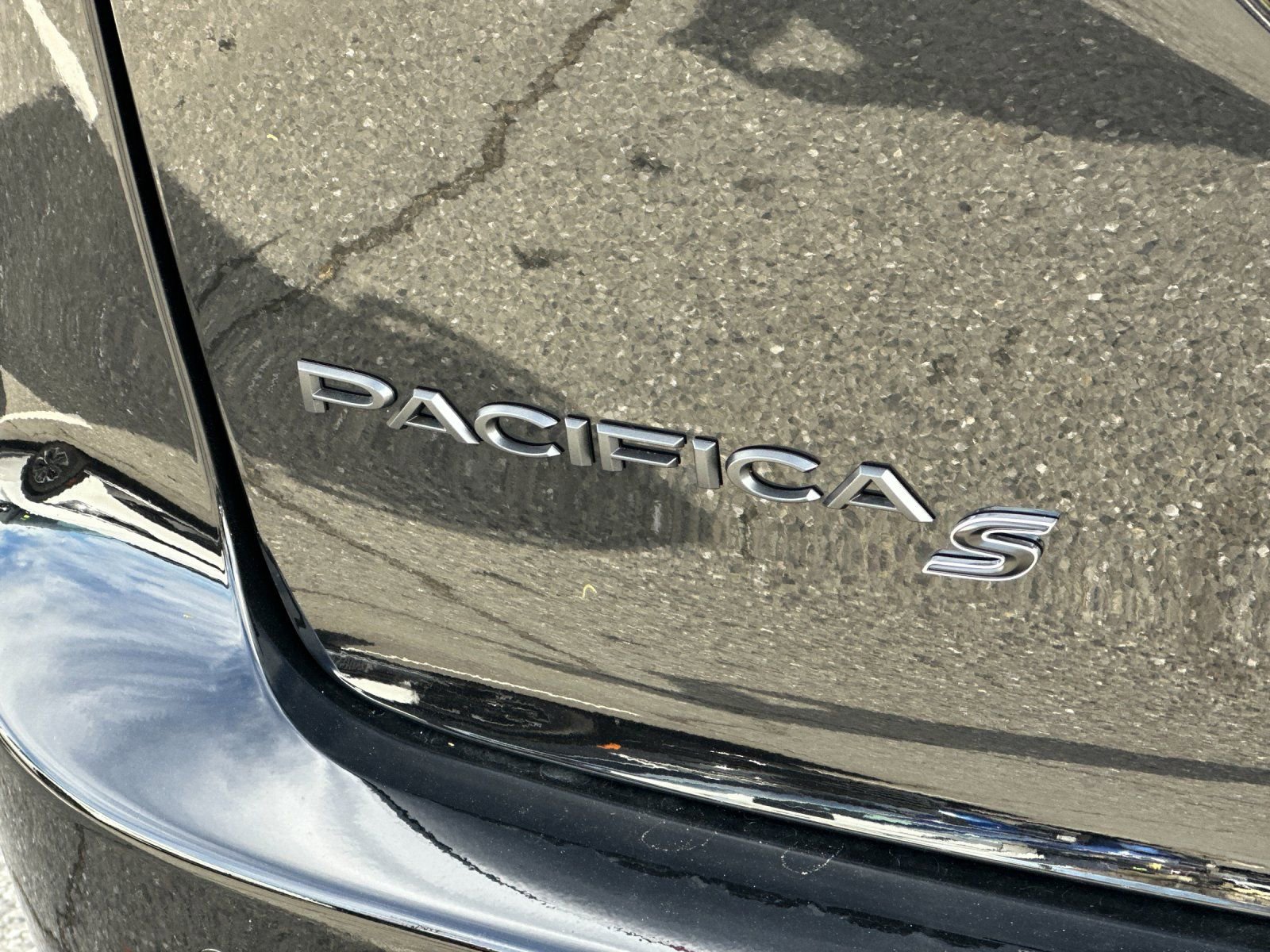 New 2026 Chrysler Pacifica Select image 23