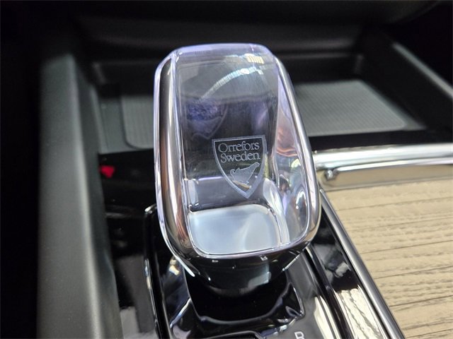 New 2026 Volvo XC60 B5 Plus w/ Protection Package Premier image 22