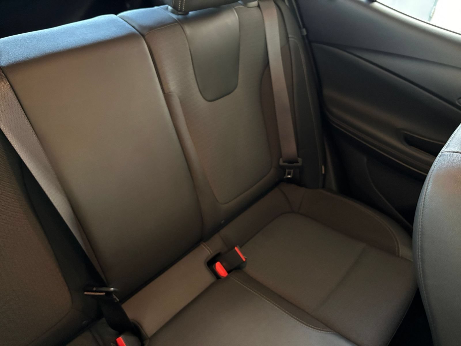 Used 2025 Buick Encore GX Preferred FWD image 37