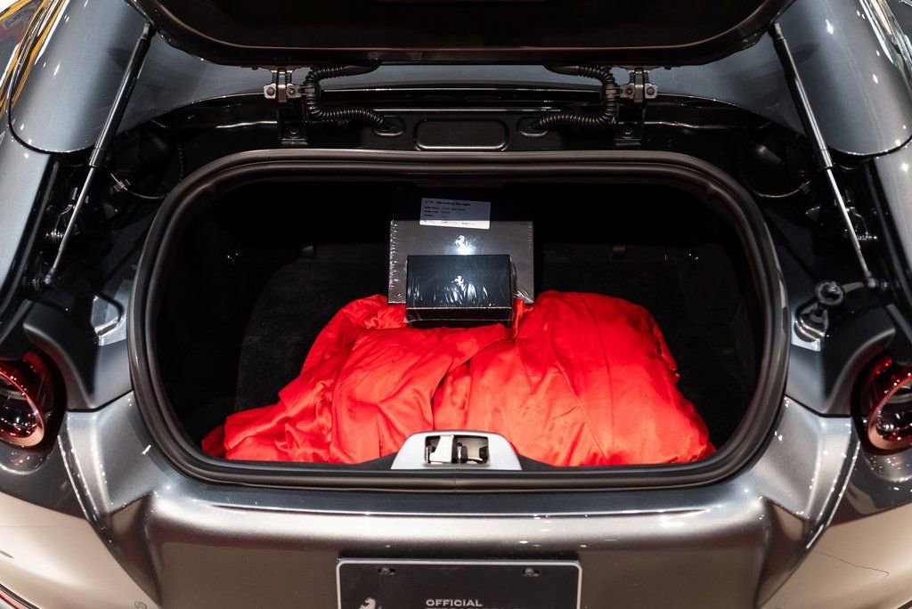 Certified 2022 Ferrari 812 GTS image 21