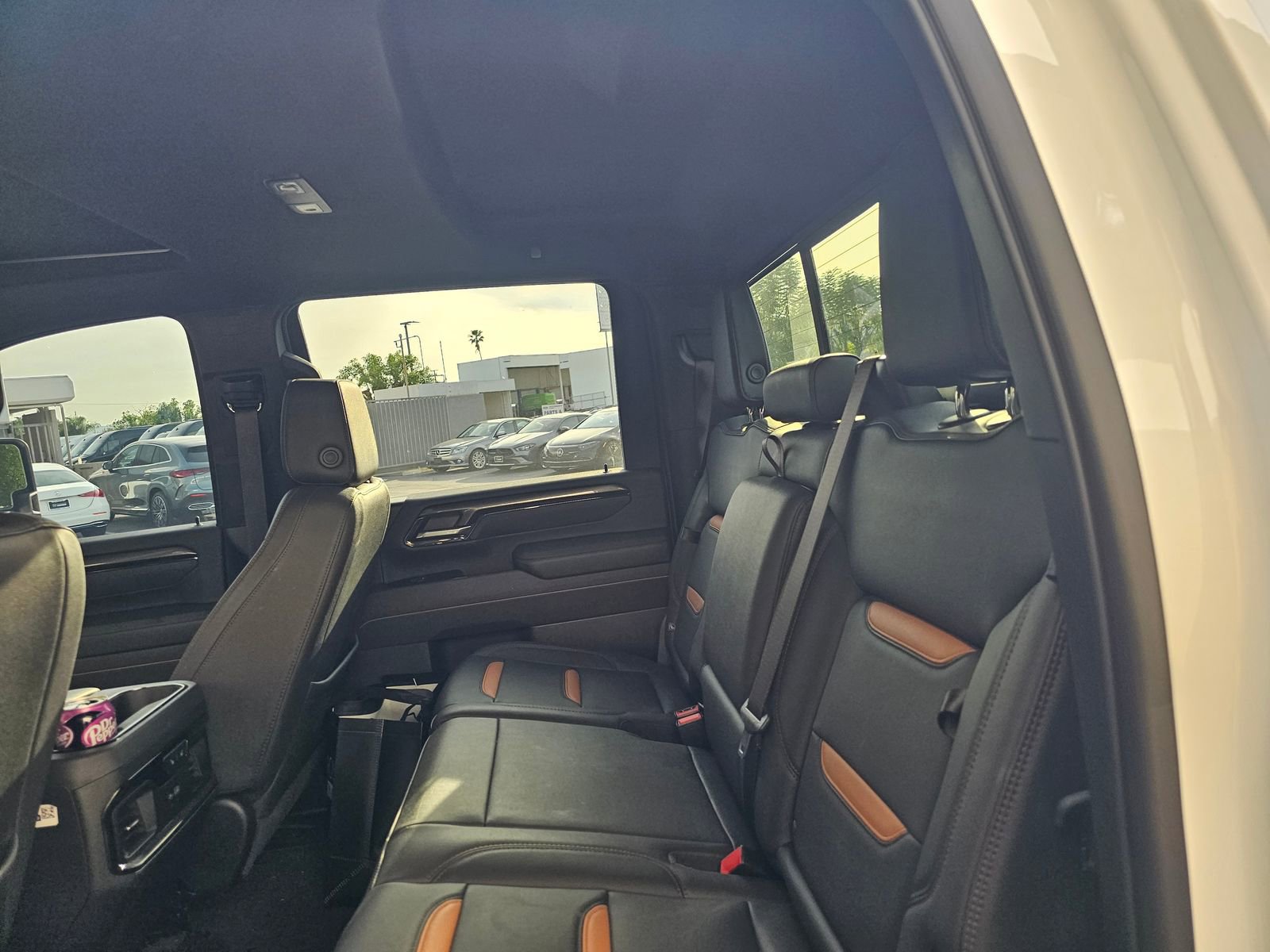 Used 2025 GMC Sierra 2500 AT4 w/ Technology Package image 8