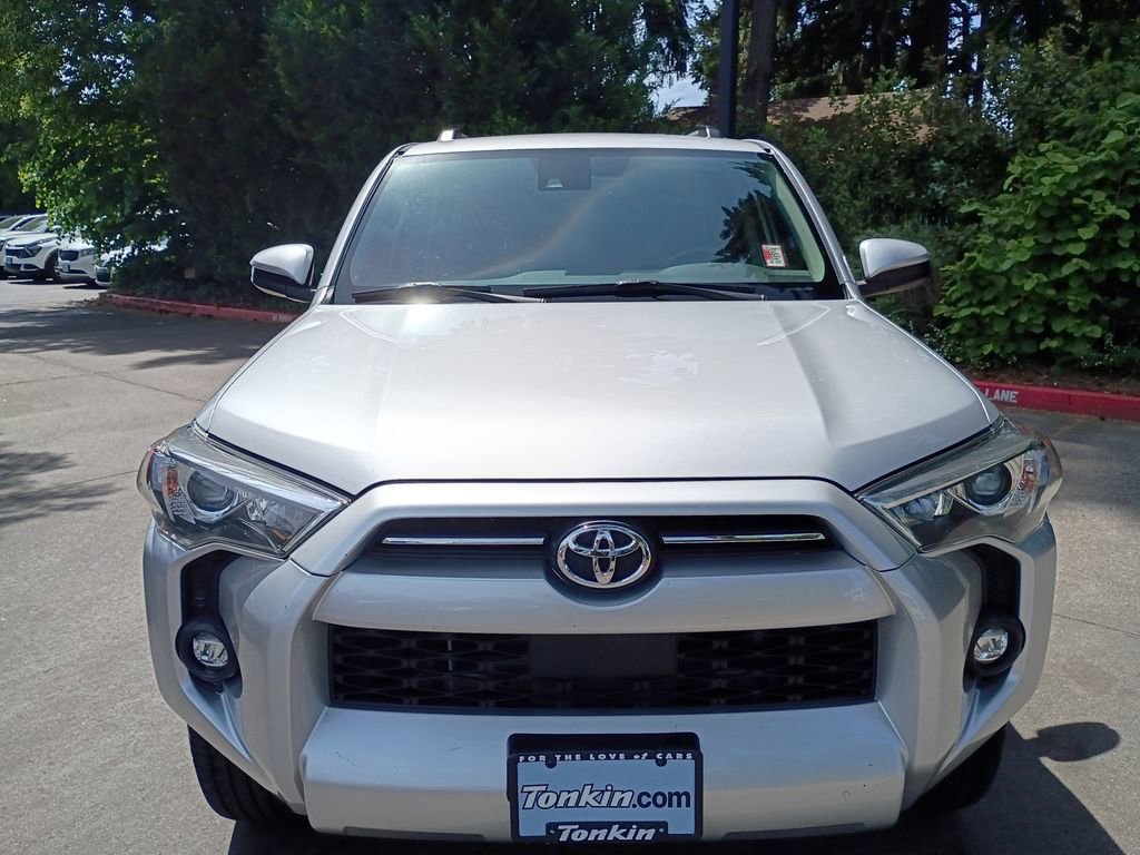 Used 2021 Toyota 4Runner SR5 AWD/4WD image 11
