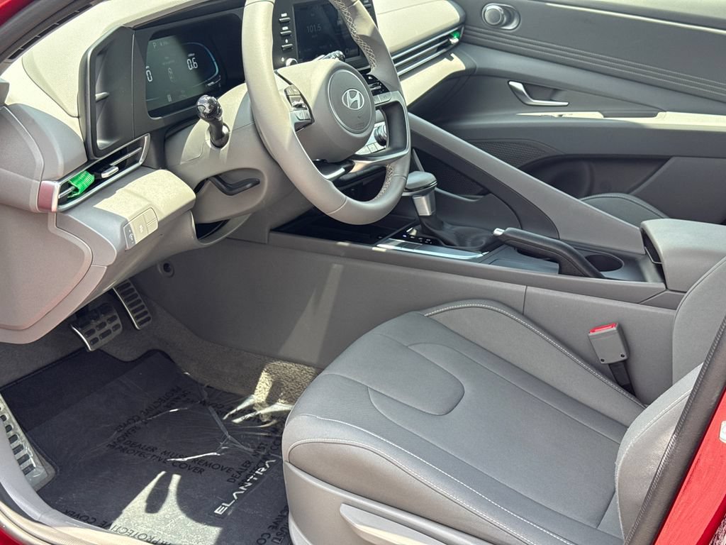 Certified 2026 Hyundai Elantra Sport FWD image 11