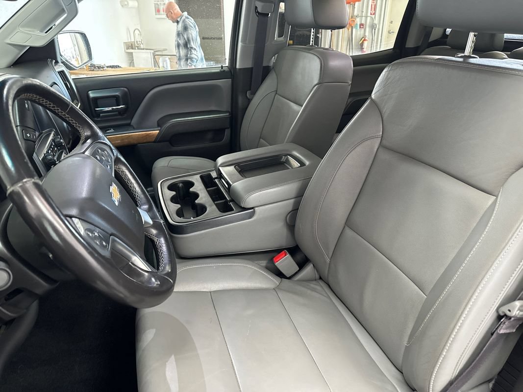 Used 2017 Chevrolet Silverado 1500 LTZ AWD/4WD image 9
