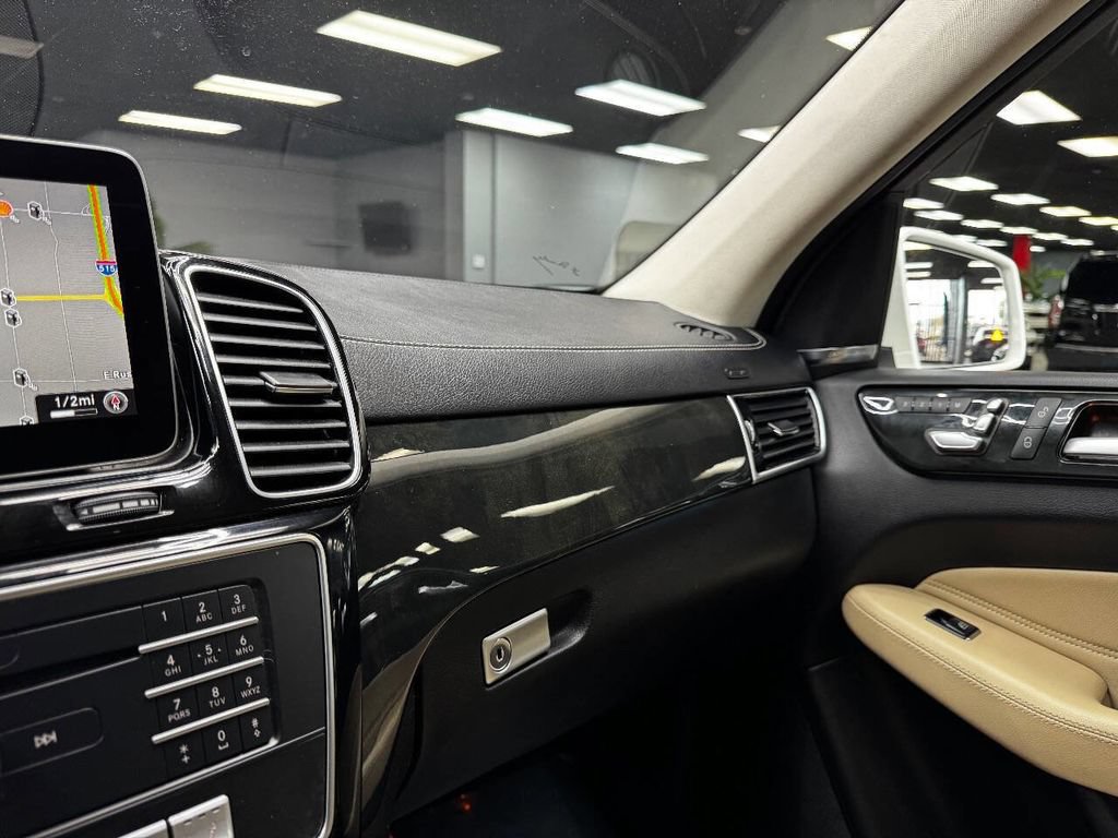 Used 2019 Mercedes-Benz GLS 450 4MATIC image 27